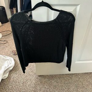 Forever 21 black cropped sweater size M